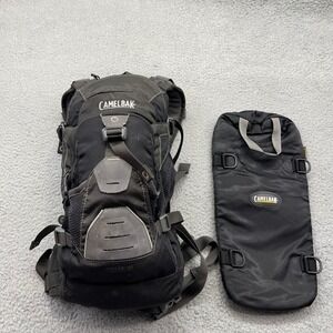 CamelBak M.U.L.E. Black Hydration Backpack & Unbottle Insulated Sleeve Combo Set